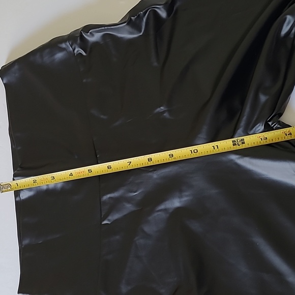 Pleather Leggings ❤️ - Picture 6 of 9